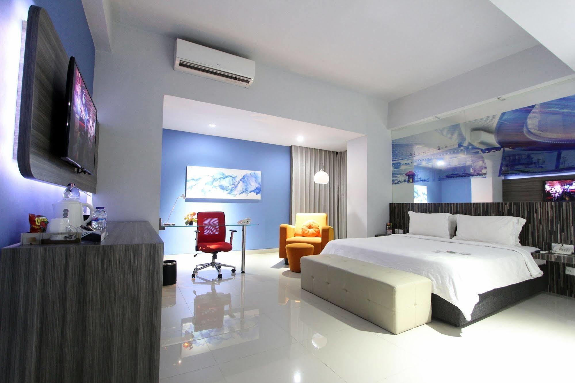 G Suites Hotel By Amithya スラバヤ エクステリア 写真