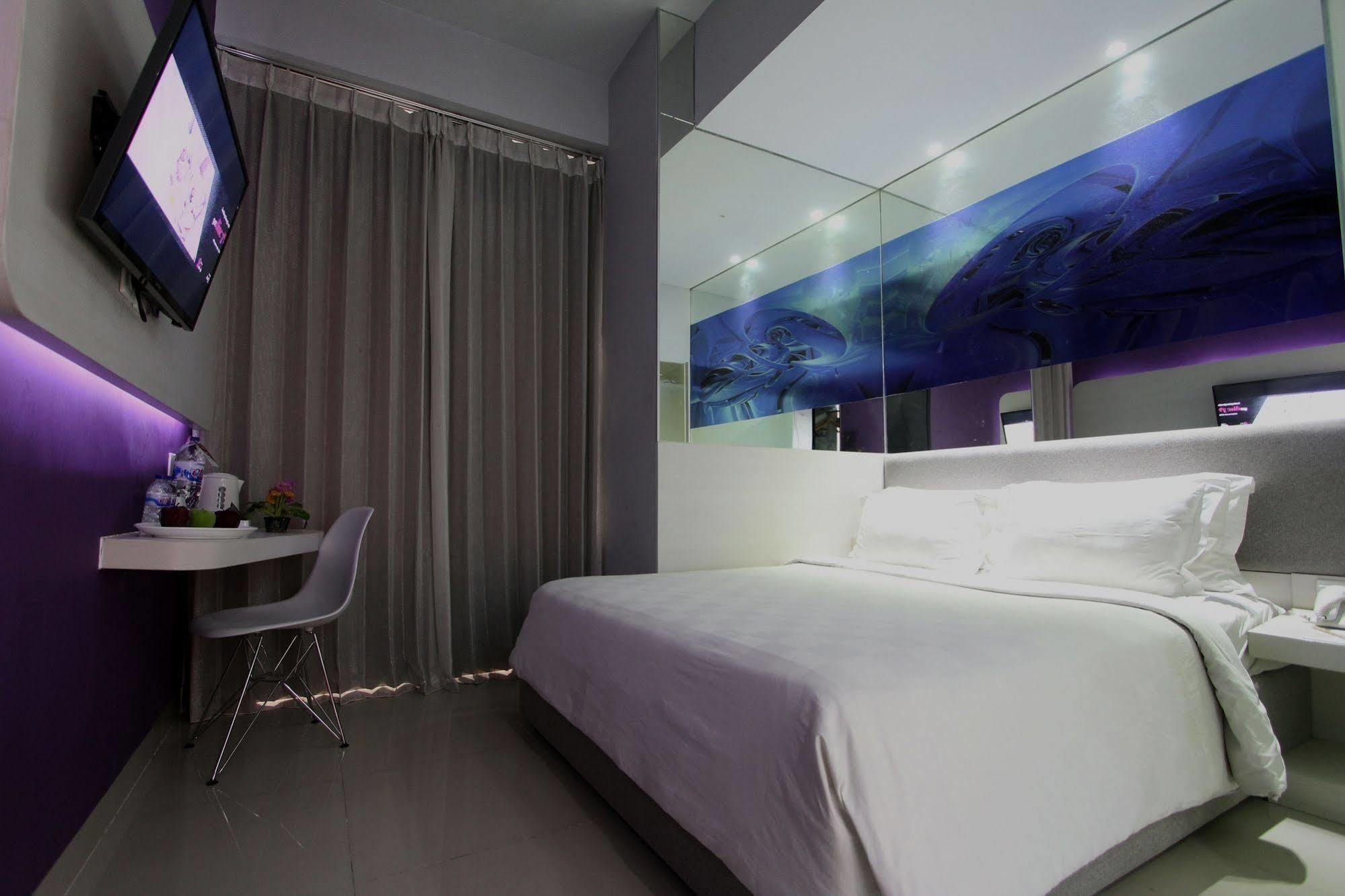 G Suites Hotel By Amithya スラバヤ エクステリア 写真